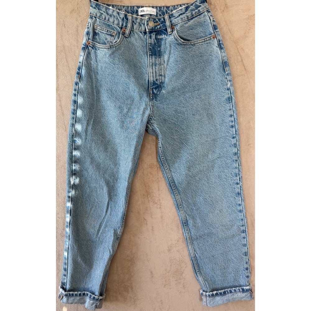 Zara Womens High Waisted Mom Jeans Light Wash Blue Denim Frayed Waist Size 6